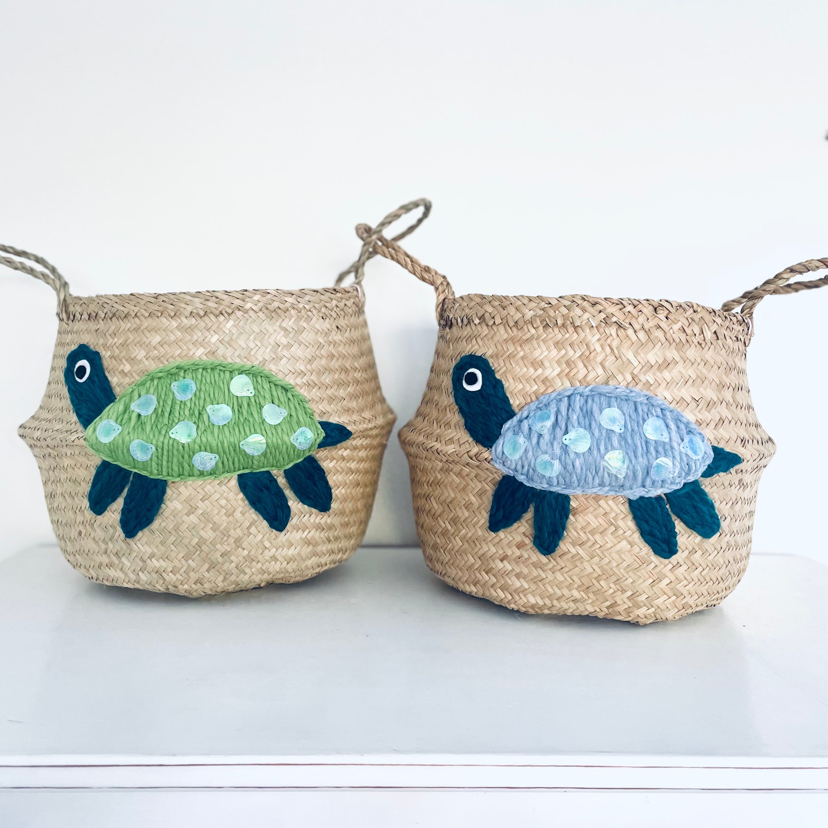 Green sea turtle Basket - Large